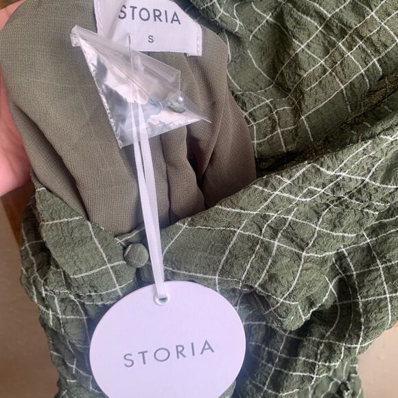 NWT Storia Army Green Plaid Romper ๐ฒ๐ - Picture 10 of 11